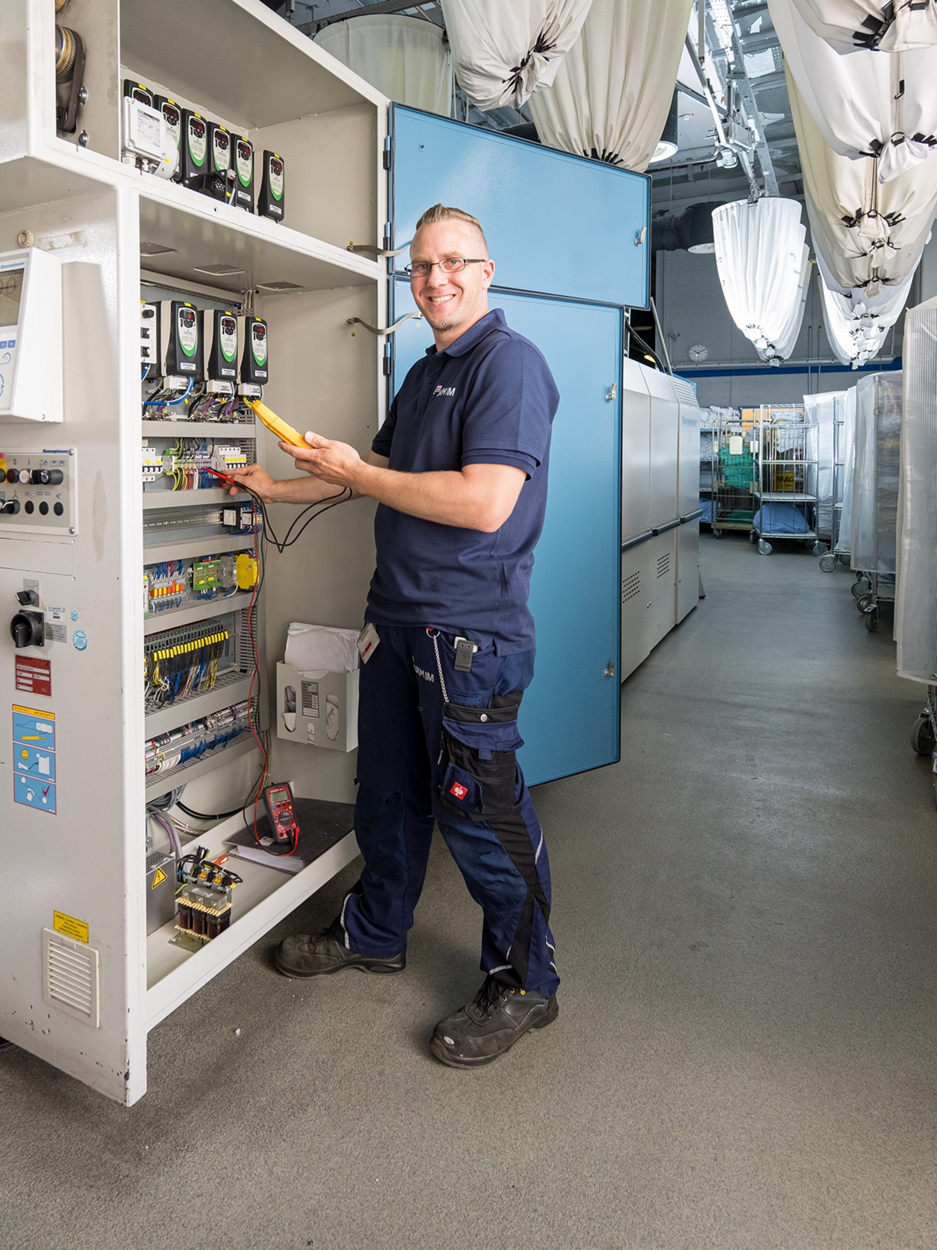 UKM Ausbildung | Mechatroniker*in Schwerpunkt Wäscherei- und Küchensysteme